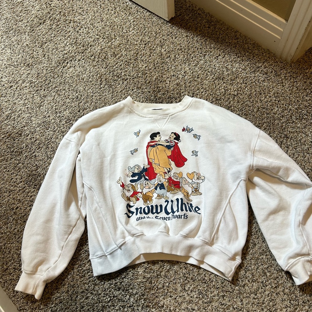 Zara Disney Princess Snow White Sweatshirt - used condition